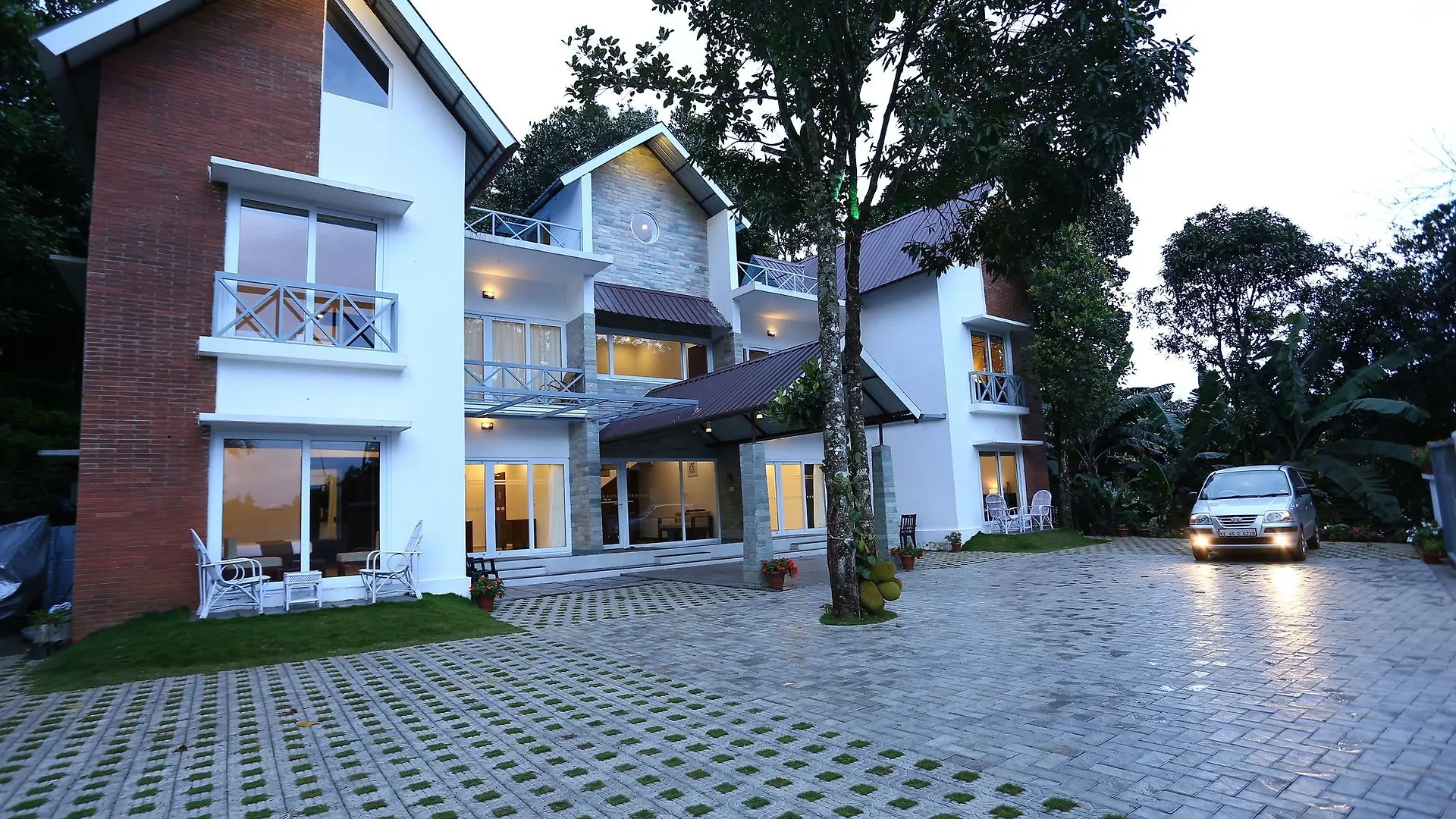 Crayons Guest House Munnar