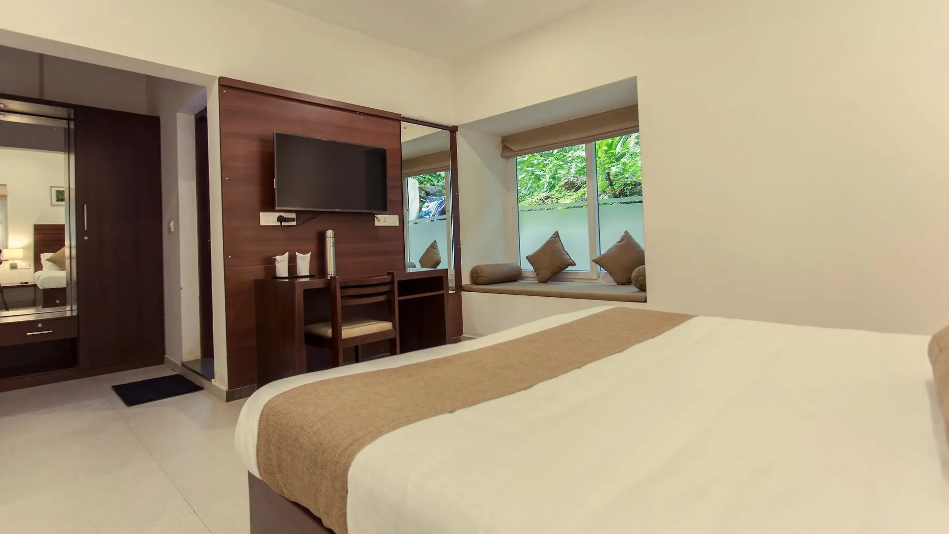 ***  Crayons Guest House Munnar Indie